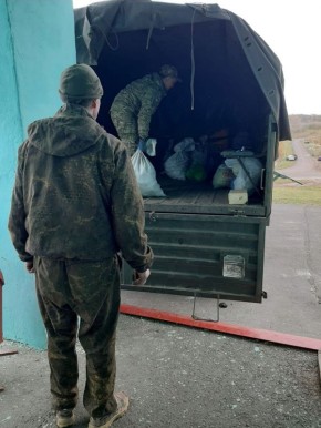 С чувством глубокого долга и патриотизма жители Верхнехотемльского сельсовета собрали щедрый урожай для российских военнослужащих