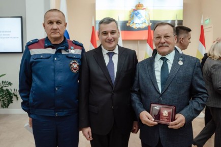 Михаил Игнатов: Вчера в торжественной обстановке Губернатор Курской области Александр Хинштейн вручил государственные и региональные награды отличившимся курянам