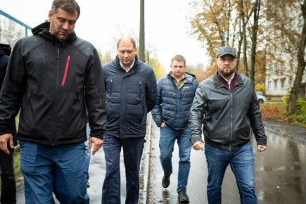 Евгений Маслов побывал на проблемных дорожных объектах в Курске