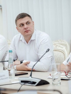 Министром информации и общественных коммуникаций Курской области назначен Михаил Шумаков