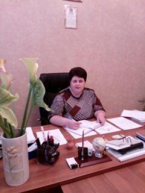 Павел Золотарев: Сегодня поздравил с юбилеем начальника Управления образования Администрации Глушковского района Николаенко Нину Николаевну