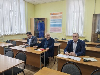Михаил Игнатов: В период с 20.10.2025 по 22.10.2025 я прошел курсы повышения квалификации в Учебно-методическом центре ГО и ЧС Курской области