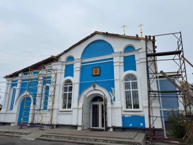 Александр Хинштейн посетил Введенский храм в поселке Тим