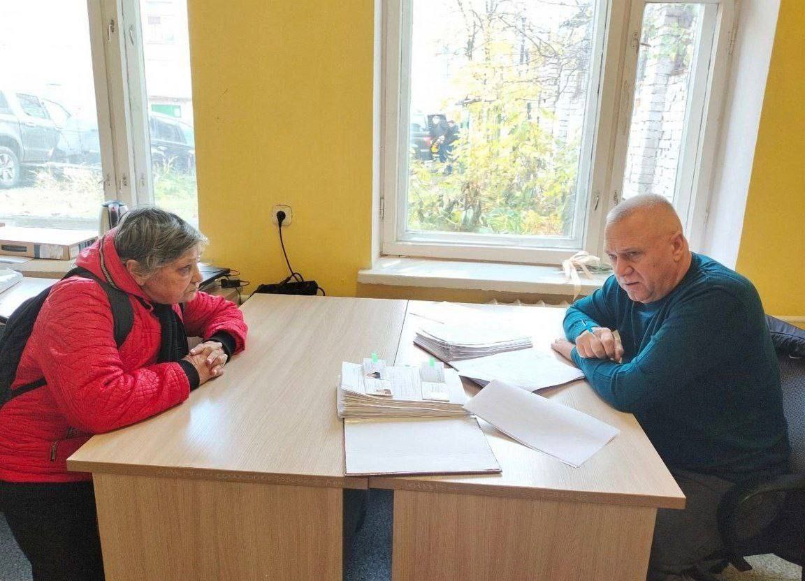 Павел Золотарев:   Провел личный прием граждан в Администрации Глушковского района Павел Золотарев:   Провел личный прием граждан в Администрации Глушковского района
