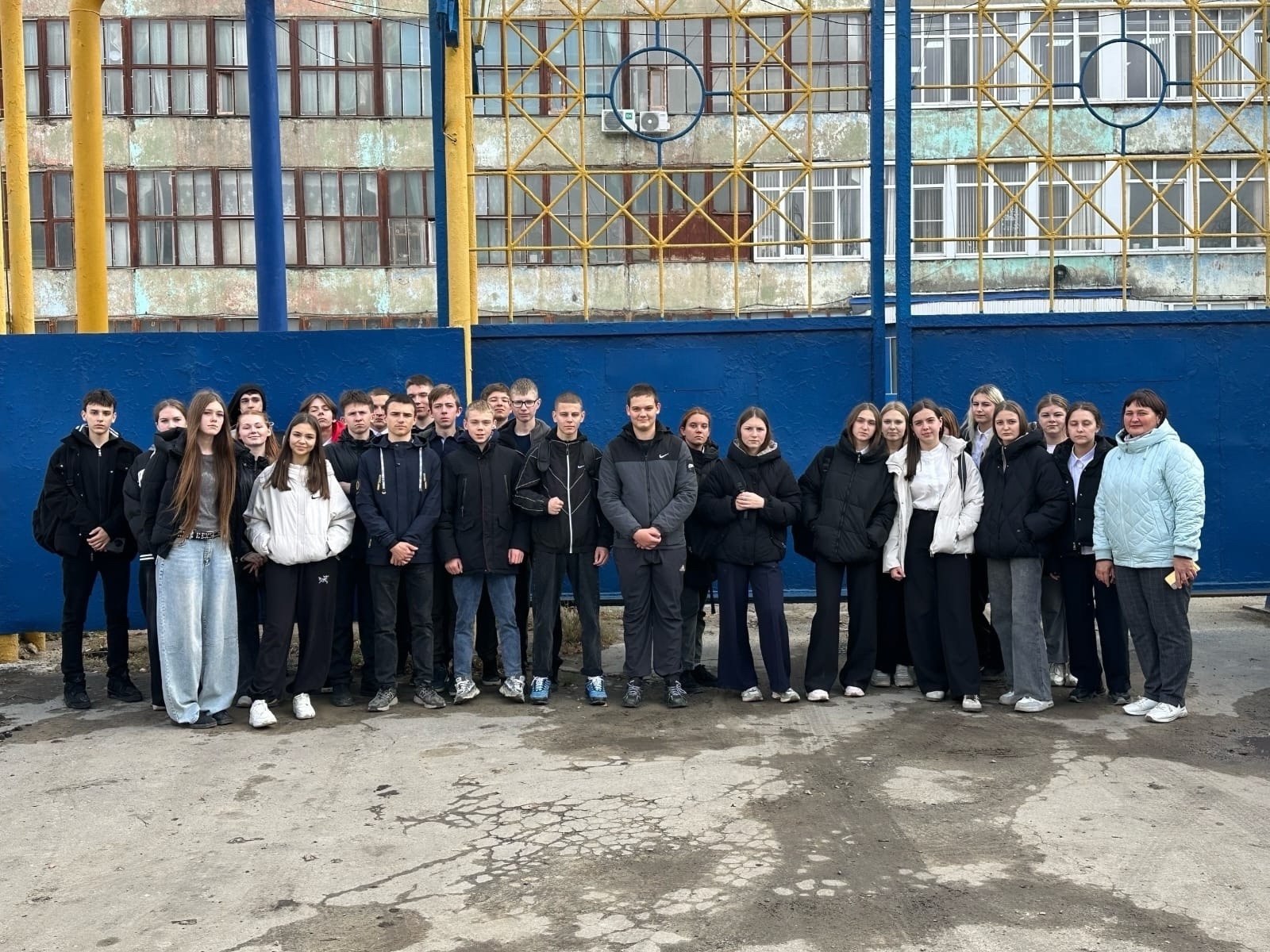 Для учащихся 9-11 классов МКОУ "Олымская СОШ" была организована профориентационная экскурсия на ООО "Олымский сахарный завод" Для учащихся 9-11 классов МКОУ "Олымская СОШ" была организована профориентационная экскурсия на ООО "Олымский сахарный завод"