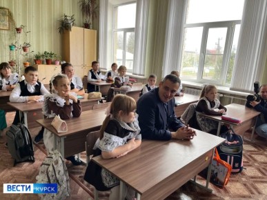 123 Школа в Тимском районе требует ремонта