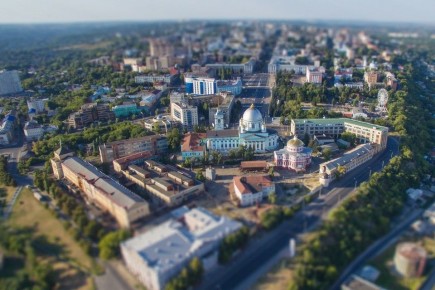 В течение прошедшей ночи дежурные средства ПВО перехватили 139 украинских беспилотных летательных аппаратов самолетного типа над регионами России, сообщили в Минобороны