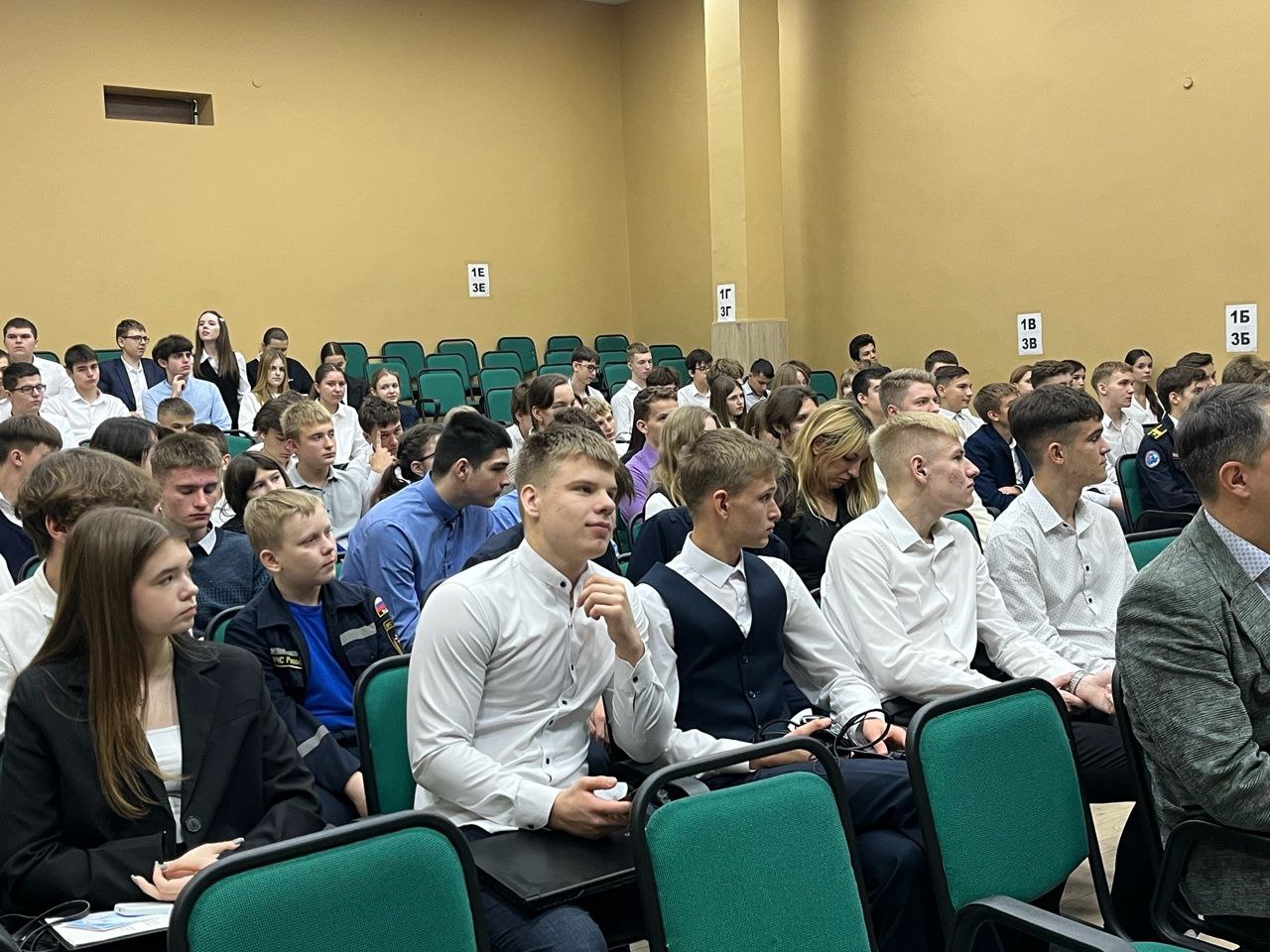 В Курске прошли соревнования по компьютерному многоборью В Курске прошли соревнования по компьютерному многоборью