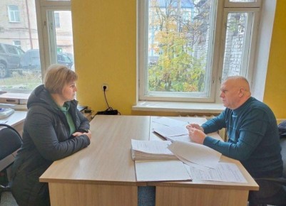 Павел Золотарев:   Провел личный прием граждан в Администрации Глушковского района
