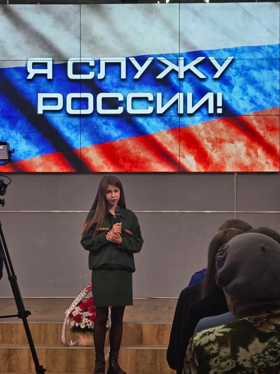 Во Дворце горняков, по сложившейся традиции, состоялись торжественные проводы железногорских призывников в ряды Российской армии Во Дворце горняков, по сложившейся традиции, состоялись торжественные проводы железногорских призывников в ряды Российской армии