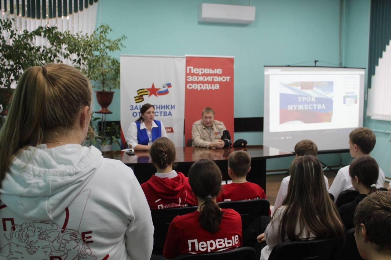 Виктор Петров: Вчера состоялась важнейшая встреча с участником специальной военной операции, нашим героем — Гапенко Евгением Геннадьевичем Виктор Петров: Вчера состоялась важнейшая встреча с участником специальной военной операции, нашим героем — Гапенко Евгением Геннадьевичем