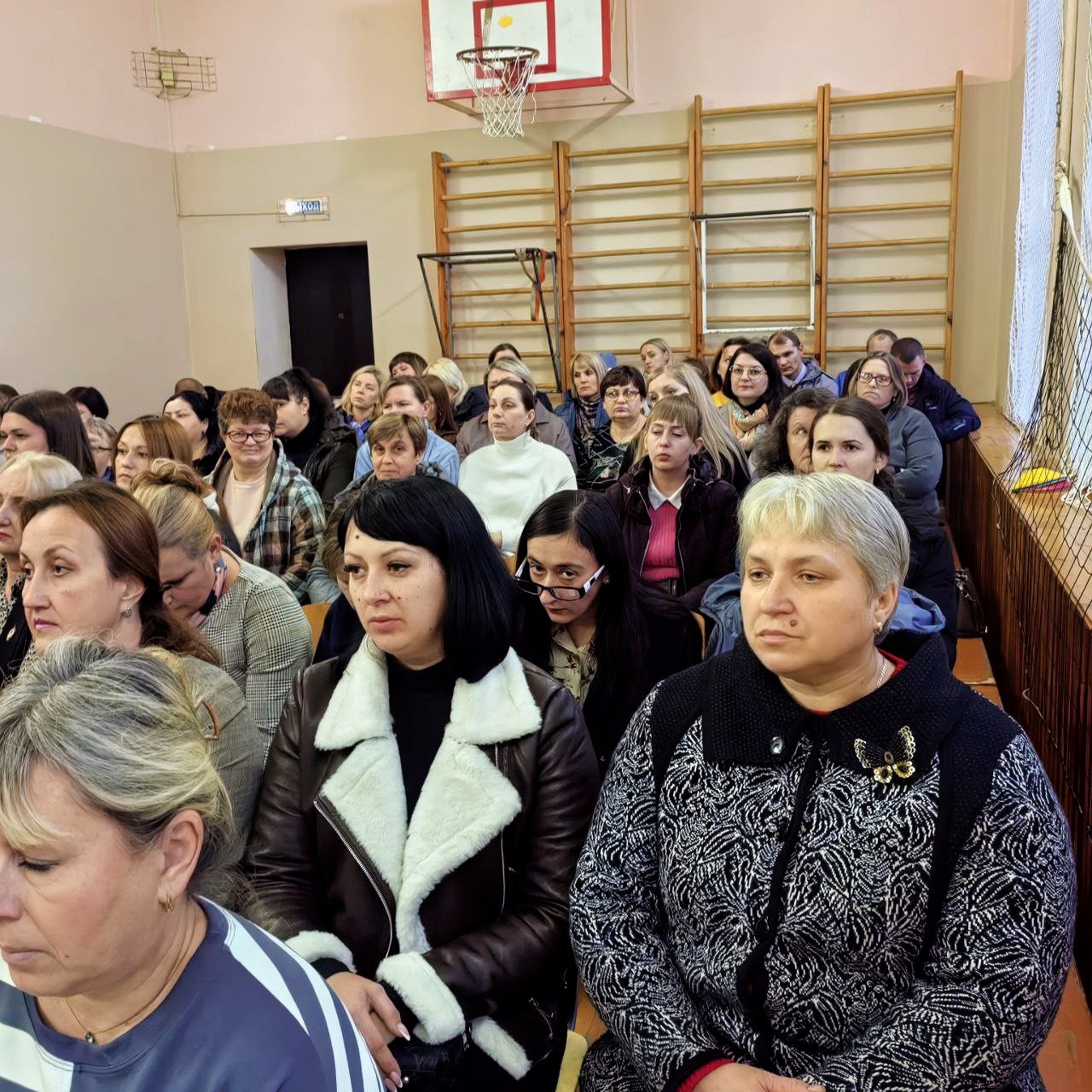 Юрий Астахов: Вчера посетил общешкольное родительское собрание в Пригородненской школе, где ключевой темой стала безопасность наших детей Юрий Астахов: Вчера посетил общешкольное родительское собрание в Пригородненской школе, где ключевой темой стала безопасность наших детей