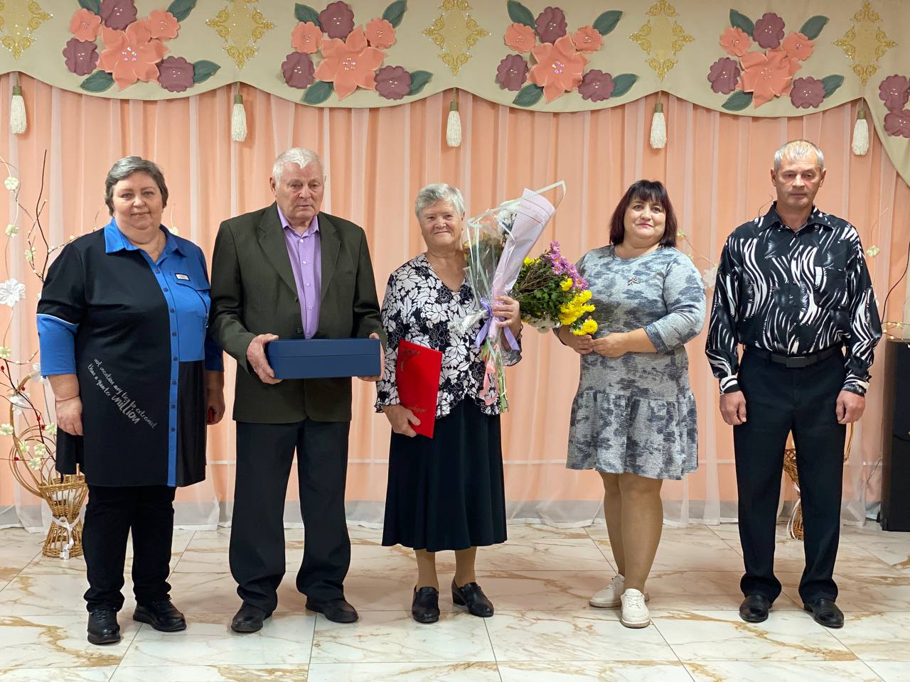 Нина Голубева: 55 лет вместе: Изумрудная свадьба семьи Синюгиных Нина Голубева: 55 лет вместе: Изумрудная свадьба семьи Синюгиных