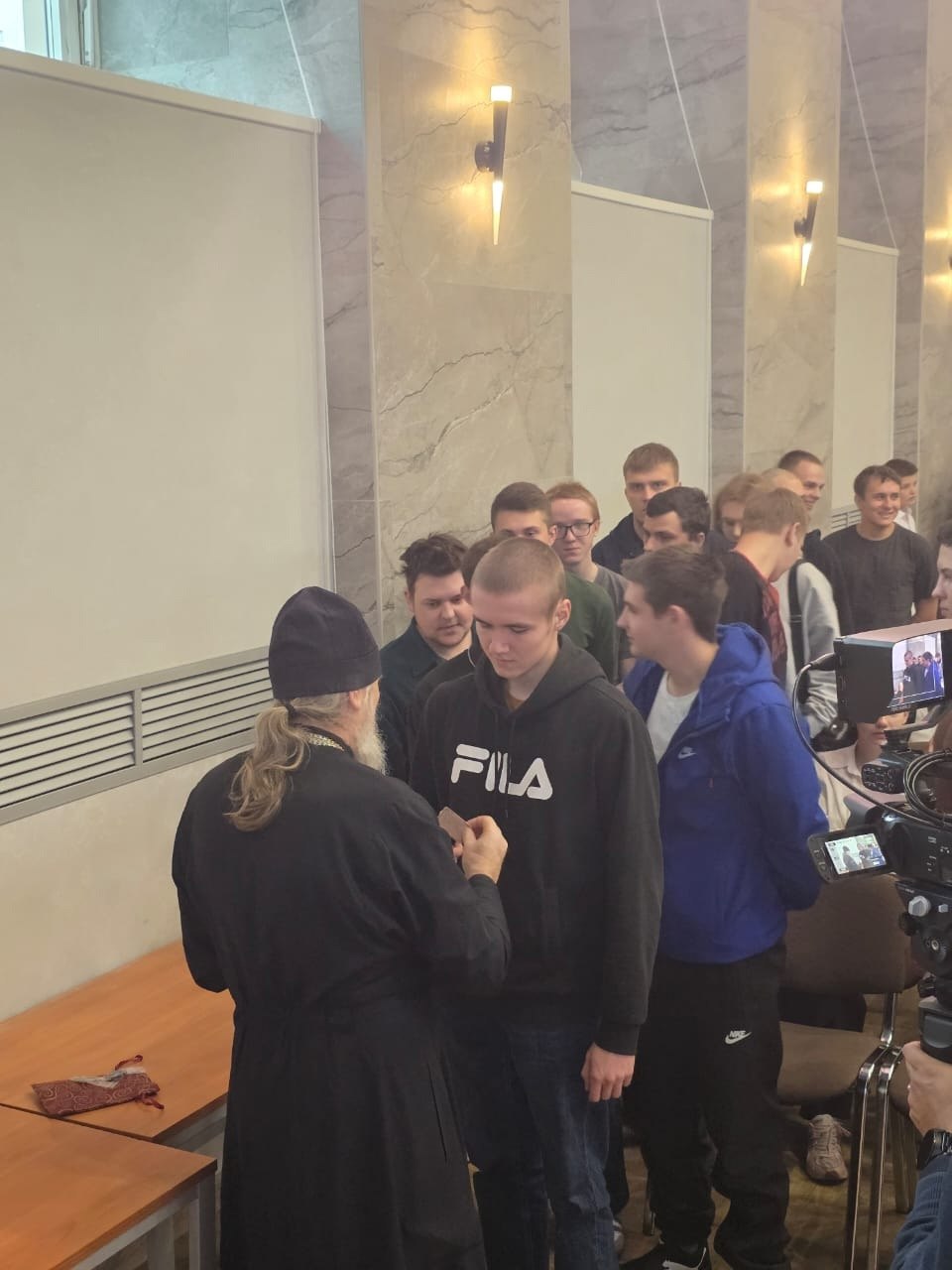 Во Дворце горняков, по сложившейся традиции, состоялись торжественные проводы железногорских призывников в ряды Российской армии Во Дворце горняков, по сложившейся традиции, состоялись торжественные проводы железногорских призывников в ряды Российской армии
