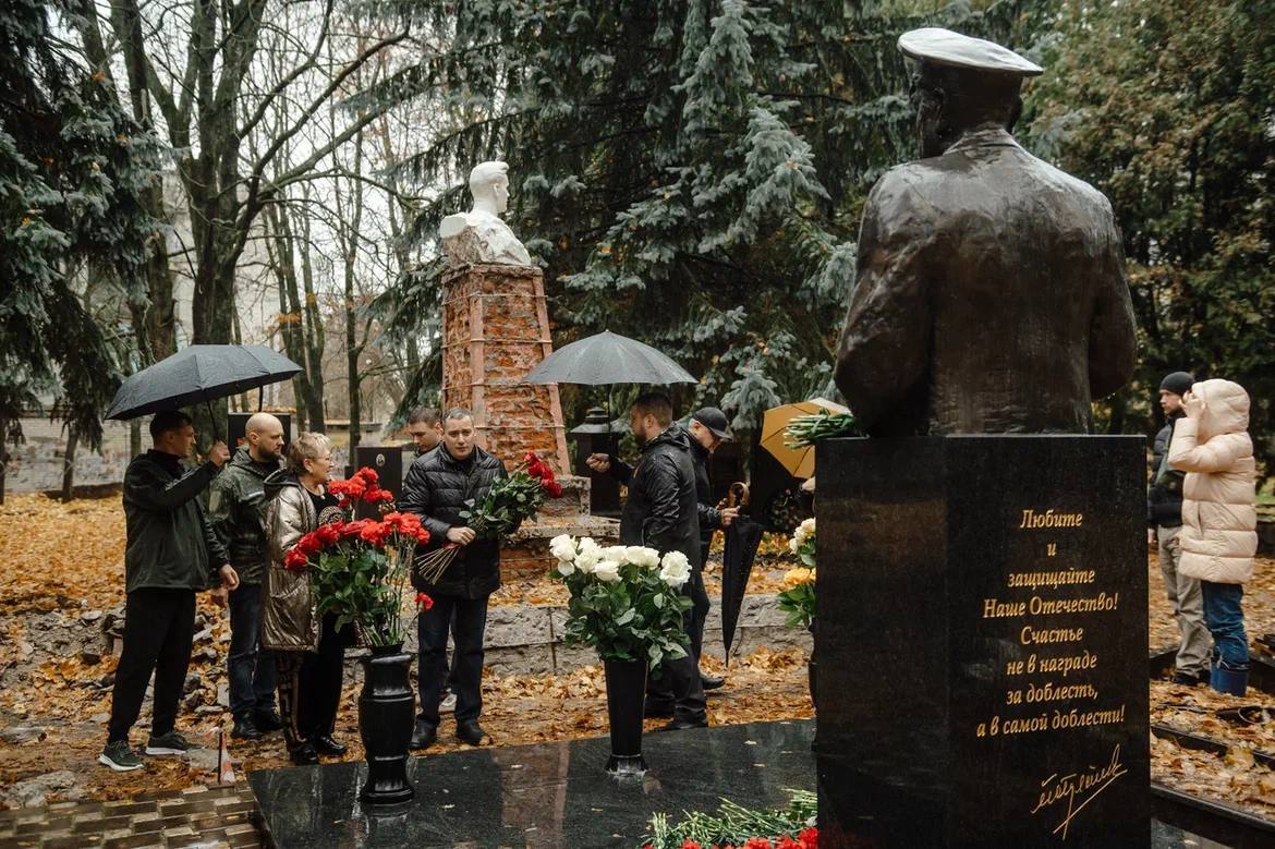 123 101 год — со Дня рождения Михаила Булатова 123 101 год — со Дня рождения Михаила Булатова