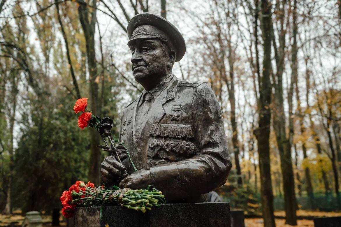 123 101 год — со Дня рождения Михаила Булатова