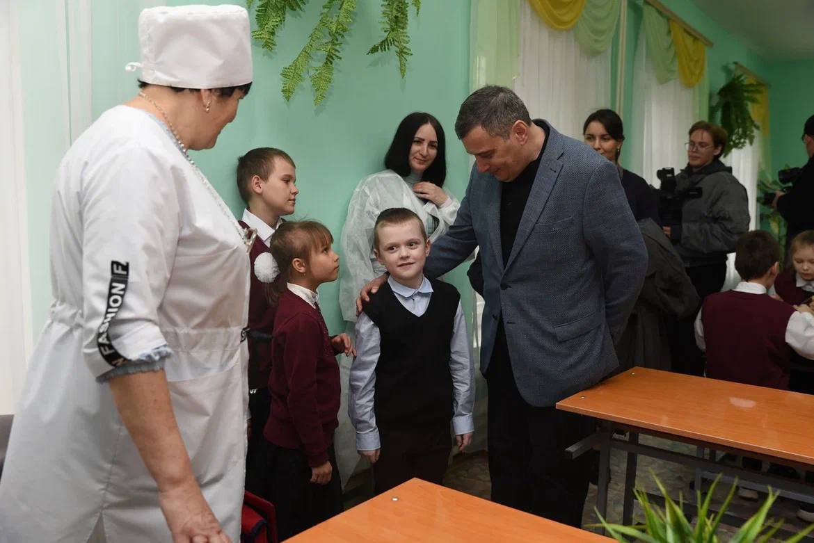 Министерство образования и науки Курской области с радостью присоединяется к поздравлениям в честь Дня рождения Губернатора Курской области Александра Евсеевича Хинштейна! Министерство образования и науки Курской области с радостью присоединяется к поздравлениям в честь Дня рождения Губернатора Курской области Александра Евсеевича Хинштейна!