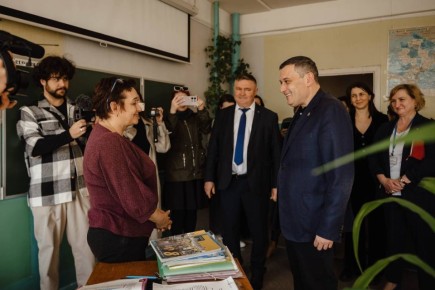 Министерство образования и науки Курской области с радостью присоединяется к поздравлениям в честь Дня рождения Губернатора Курской области Александра Евсеевича Хинштейна!