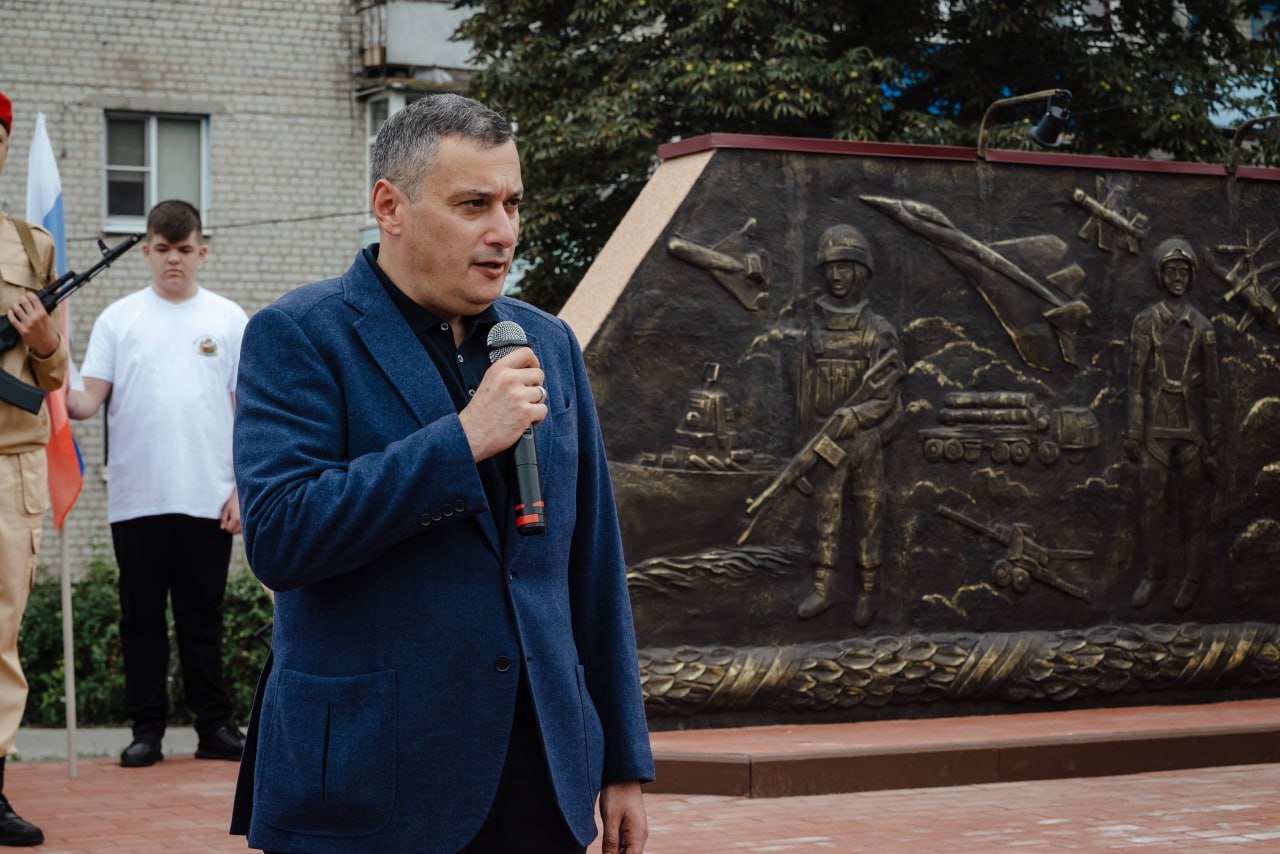 Сергей Цуканов: Сегодня день рождения губернатора Курской области Александра Евсеевича Хинштейна! От себя лично и от всех жителей Фатежского района, хотим поздравить Вас, Александр Евсеевич! Желаем Вам крепкого здоровья... Сергей Цуканов: Сегодня день рождения губернатора Курской области Александра Евсеевича Хинштейна! От себя лично и от всех жителей Фатежского района, хотим поздравить Вас, Александр Евсеевич! Желаем Вам крепкого здоровья...
