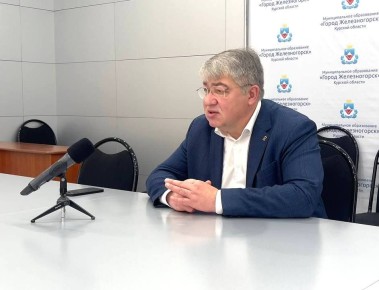 Александр Михайлов: Сегодня встретился с городскими СМИ и ответил на ряд вопросов о деятельности муниципальных предприятий и организаций, ЖКХ