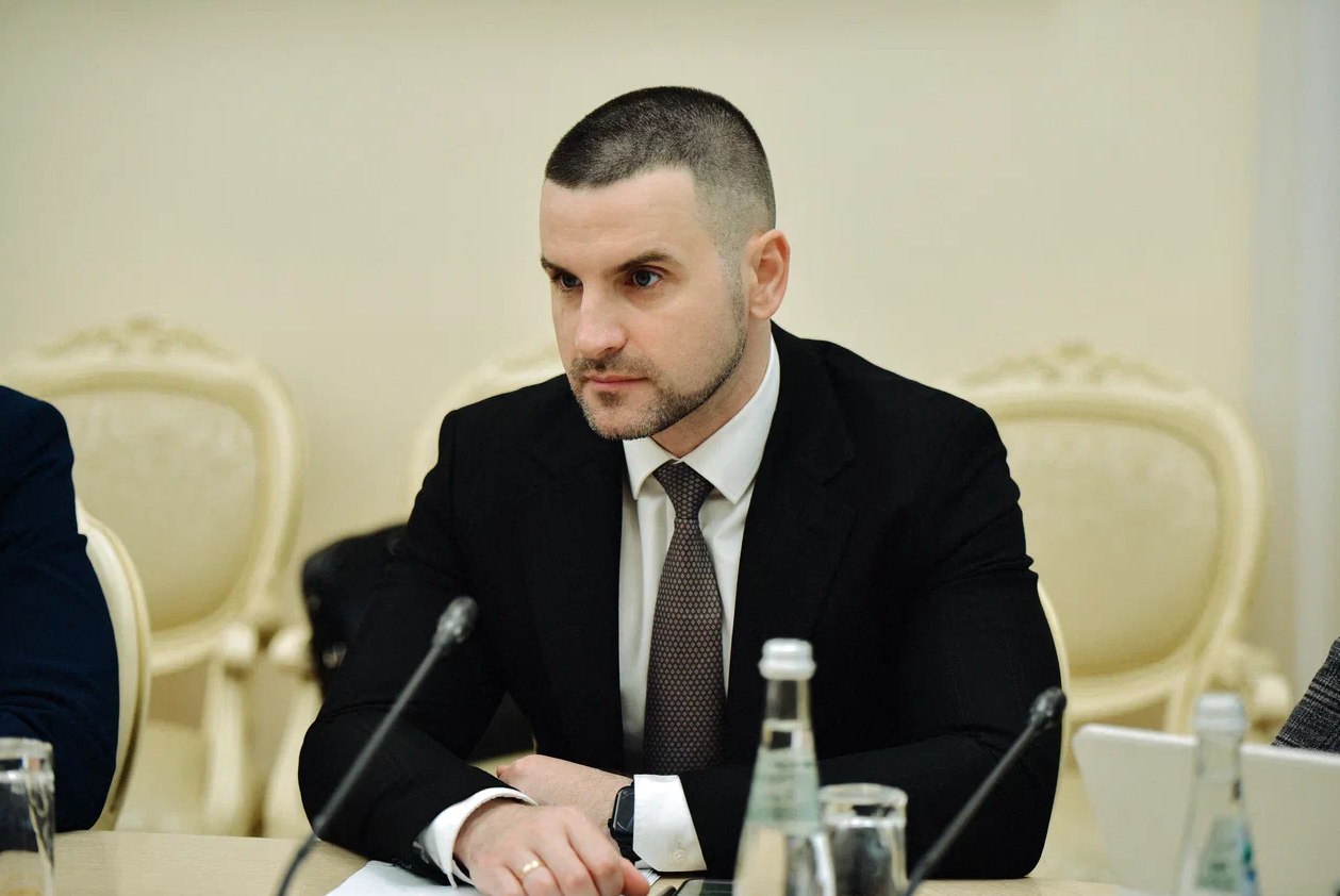 Сегодня состоялось заседание Правительства Курской области под руководством губернатора Курской области Александра Евсеевича Хинштейна Сегодня состоялось заседание Правительства Курской области под руководством губернатора Курской области Александра Евсеевича Хинштейна