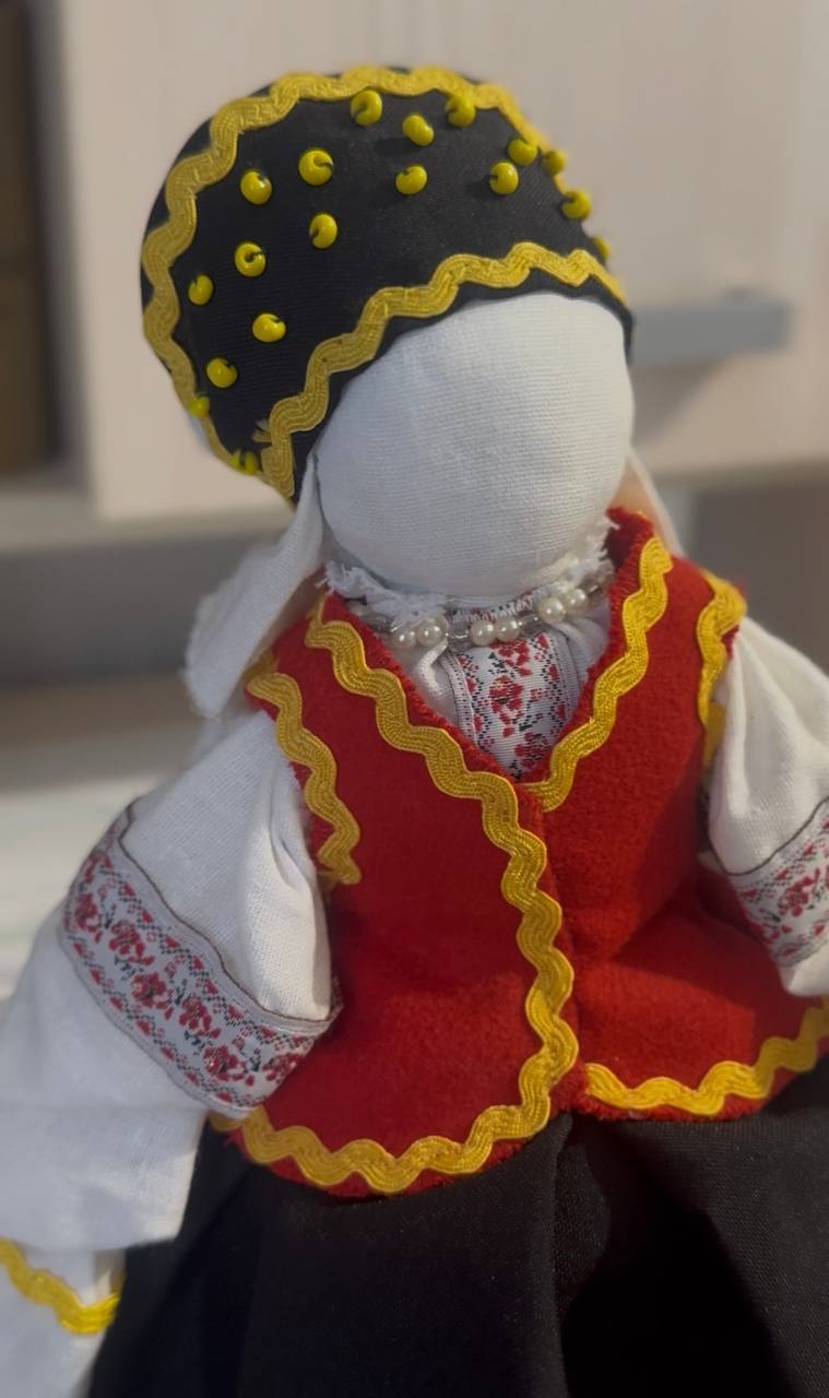 Спасенное наследие. Недавно из Суджи вывезли кукол, созданных по традициям курского костюма и костюмов разных народов России