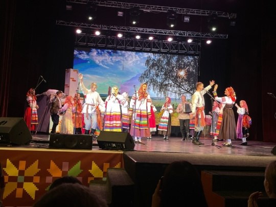 Яркое удивительное событие произошло на сцене Областного Дворца культуры имени Винокура в воскресный осенний вечер 26 октября Яркое удивительное событие произошло на сцене Областного Дворца культуры имени Винокура в воскресный осенний вечер 26 октября