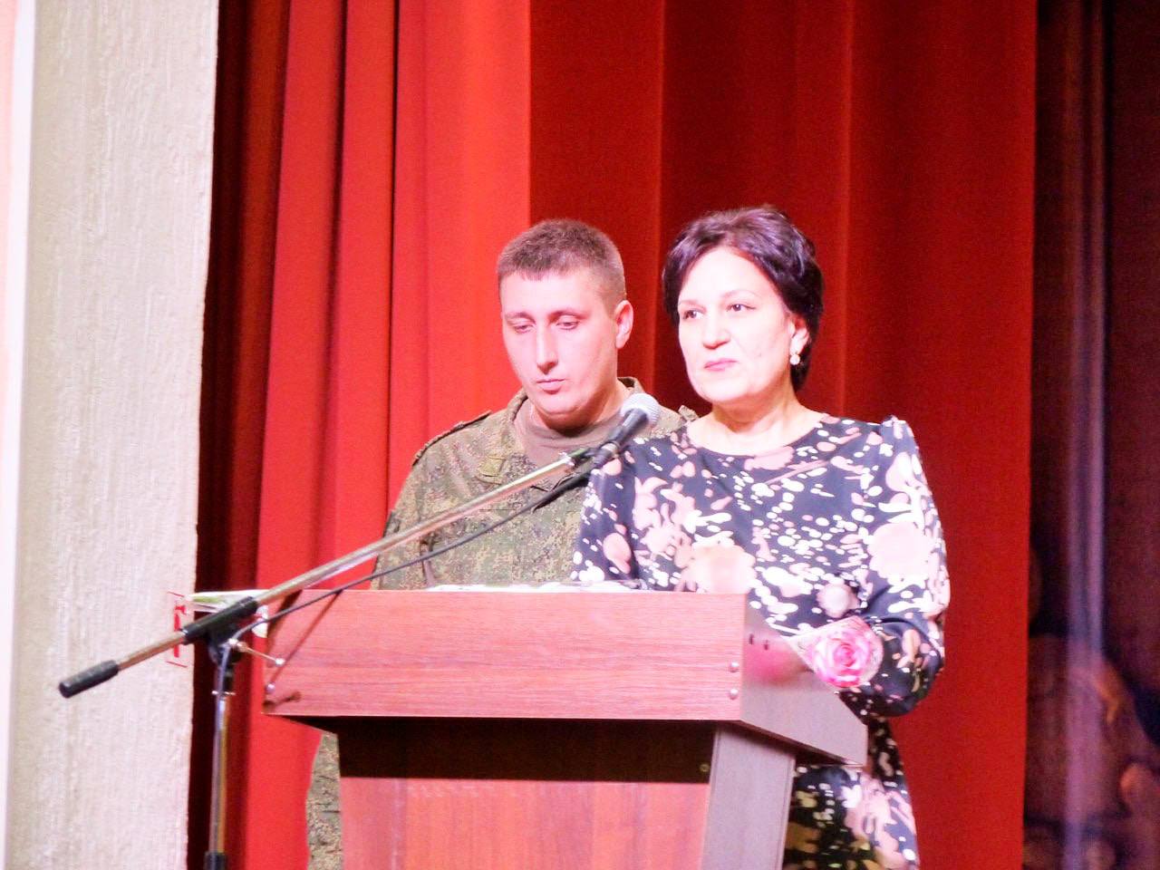Единороссы Солнцевского района проводили призывников в армию Единороссы Солнцевского района проводили призывников в армию