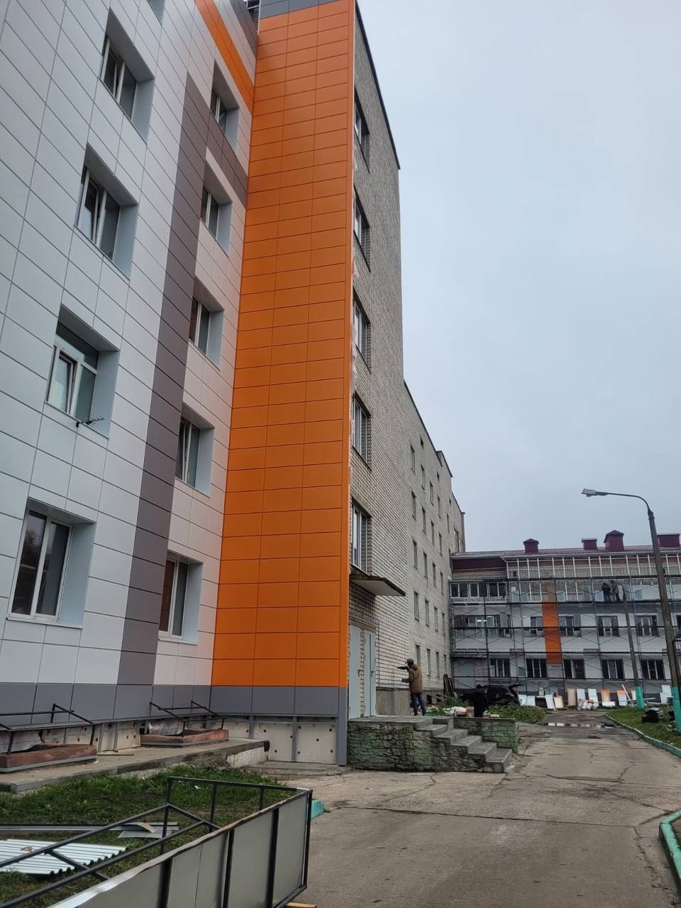 В рамках реализации национального проекта «Семья», инициированного Президентом России Владимиром Путиным, в Железногорском доме социального обслуживания продолжаются работы по улучшению условий проживания получателей... В рамках реализации национального проекта «Семья», инициированного Президентом России Владимиром Путиным, в Железногорском доме социального обслуживания продолжаются работы по улучшению условий проживания получателей...