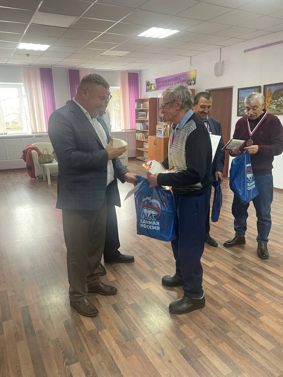 Олег Быковский: Сегодня, 28 октября 2025 года, состоялось важное событие — районный турнир по шахматам, посвященный Дню работника сельского хозяйства Олег Быковский: Сегодня, 28 октября 2025 года, состоялось важное событие — районный турнир по шахматам, посвященный Дню работника сельского хозяйства