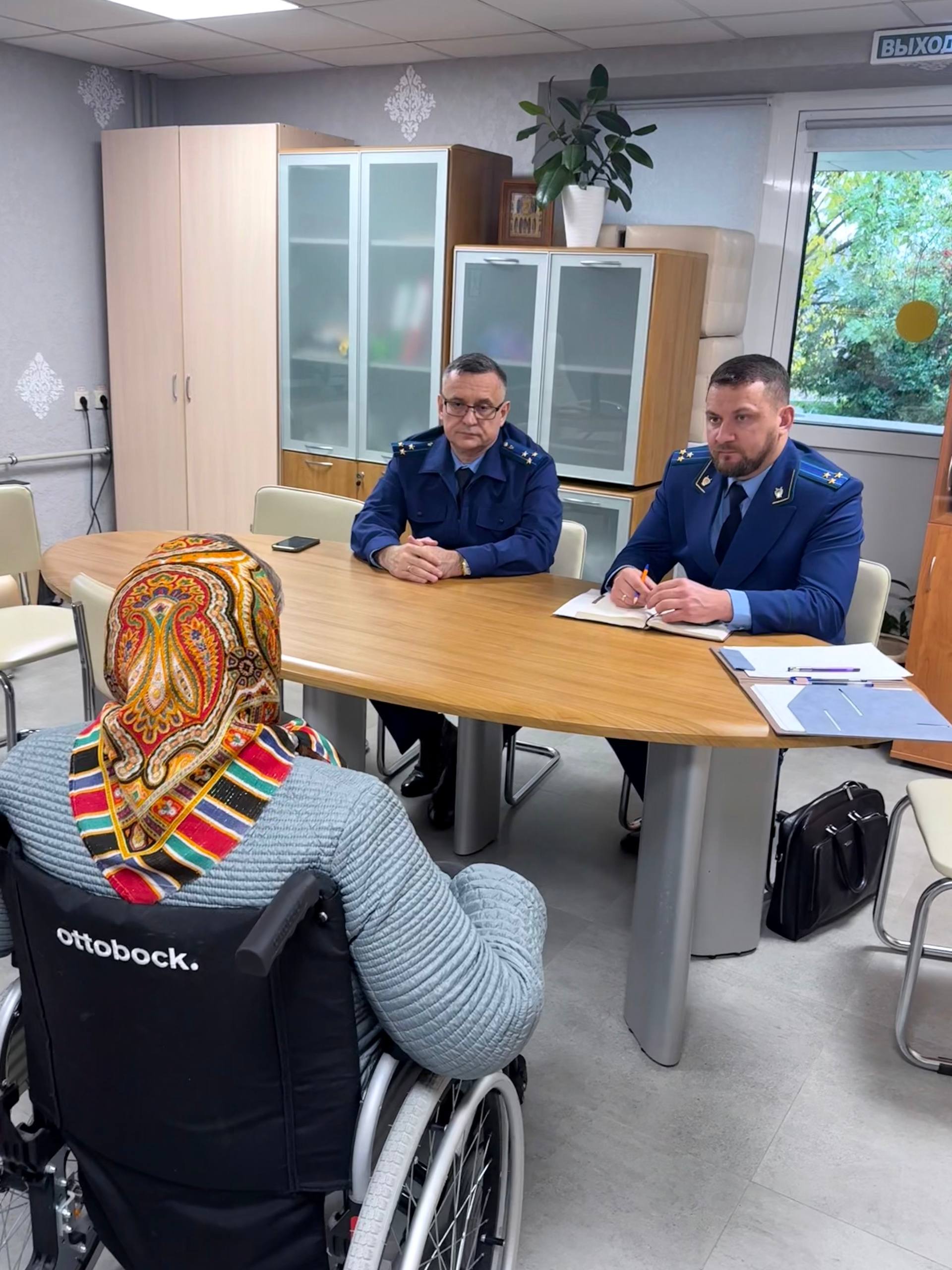 Первый заместитель прокурора Курской области провел выездной прием граждан в Курском доме-интернате ветеранов войны и труда