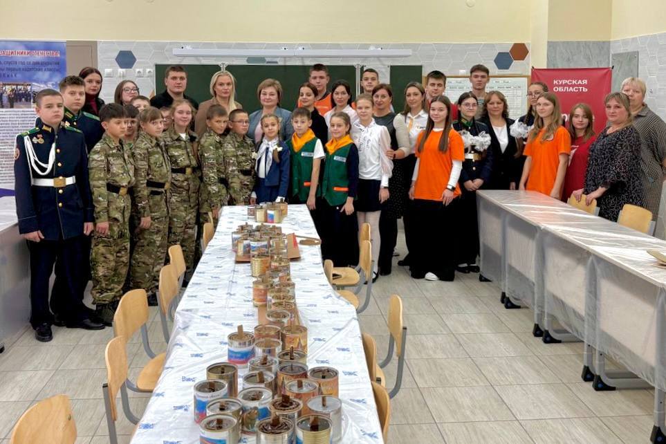 Сенатор от Курской области Ламонова Евгения вместе с Молодёжным парламентом при Курской областной Думе передали бойцам СВО гуманитарную помощь: окопные свечи, лекарства, эвоковрики, белье, бочки для хранения ГСМ, детские... Сенатор от Курской области Ламонова Евгения вместе с Молодёжным парламентом при Курской областной Думе передали бойцам СВО гуманитарную помощь: окопные свечи, лекарства, эвоковрики, белье, бочки для хранения ГСМ, детские...