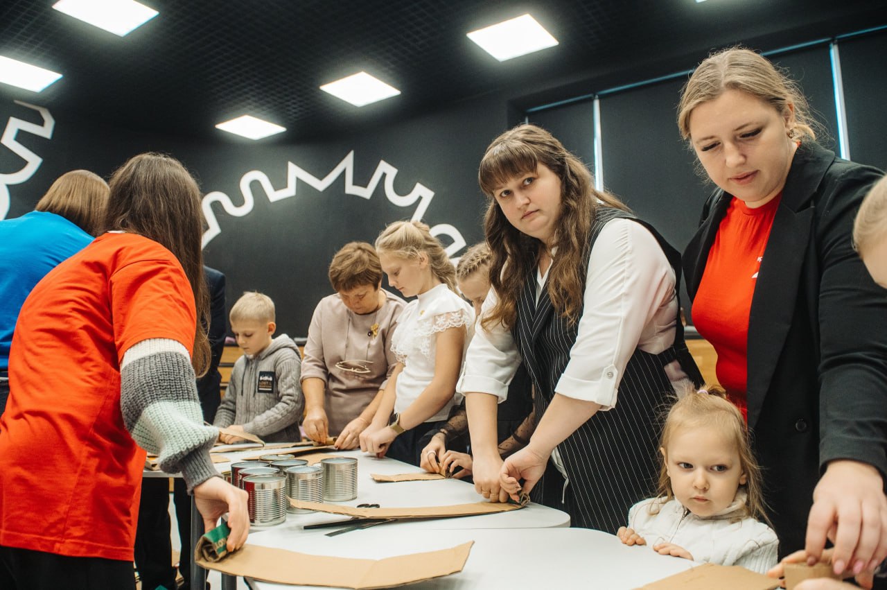 В Городском молодежном центре «Гелиос» состоялся фестиваль сообщества «Родные – Любимые» В Городском молодежном центре «Гелиос» состоялся фестиваль сообщества «Родные – Любимые»