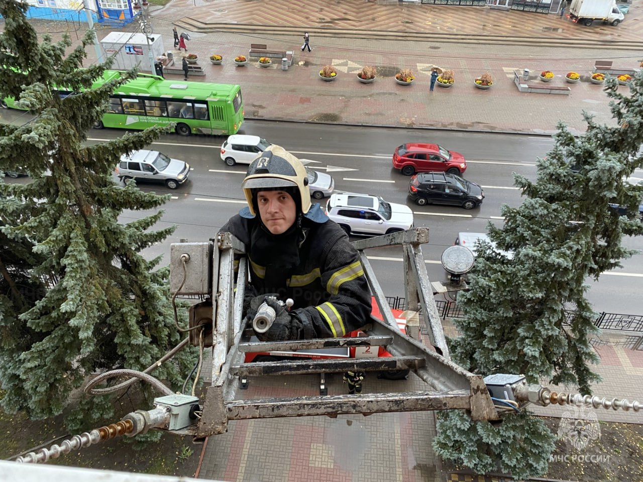 Задачка со звёздочкой: как потушить пожар без воды, чтобы не погубить уникальные документы? Задачка со звёздочкой: как потушить пожар без воды, чтобы не погубить уникальные документы?