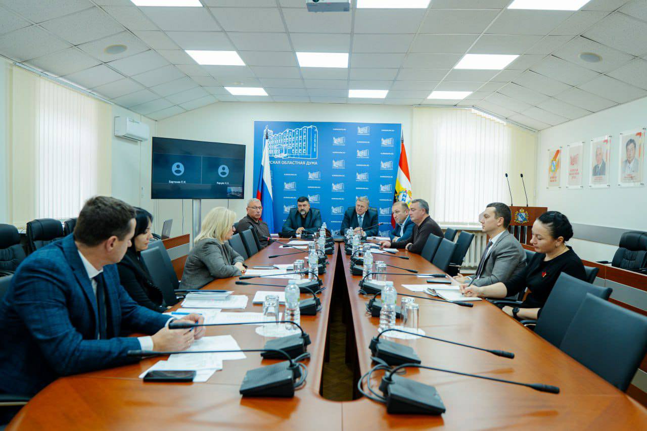 Алексей Томанов: Продолжается подготовка к заседанию Курской областной Думы Алексей Томанов: Продолжается подготовка к заседанию Курской областной Думы