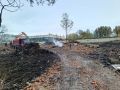 В соцсетях жители поселка Аккумулятор пожаловались на едкий запах дыма