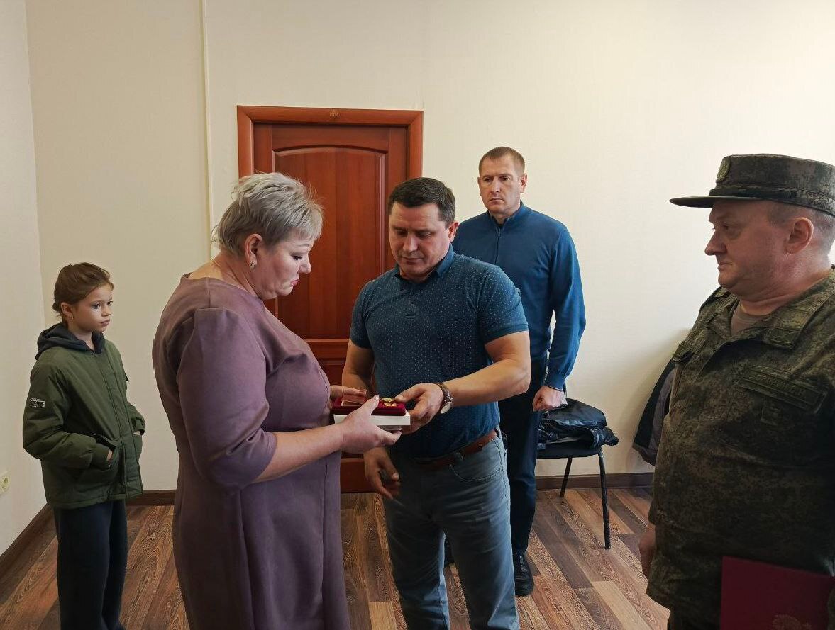 За мужество, отвагу и самоотверженность, проявленные при исполнении воинского долга в ходе СВО, орденом Мужества (посмертно) награждены два наших земляка – Мыльченко Сергей Николаевич и Болкунов Алексей Викторович За мужество, отвагу и самоотверженность, проявленные при исполнении воинского долга в ходе СВО, орденом Мужества (посмертно) награждены два наших земляка – Мыльченко Сергей Николаевич и Болкунов Алексей Викторович