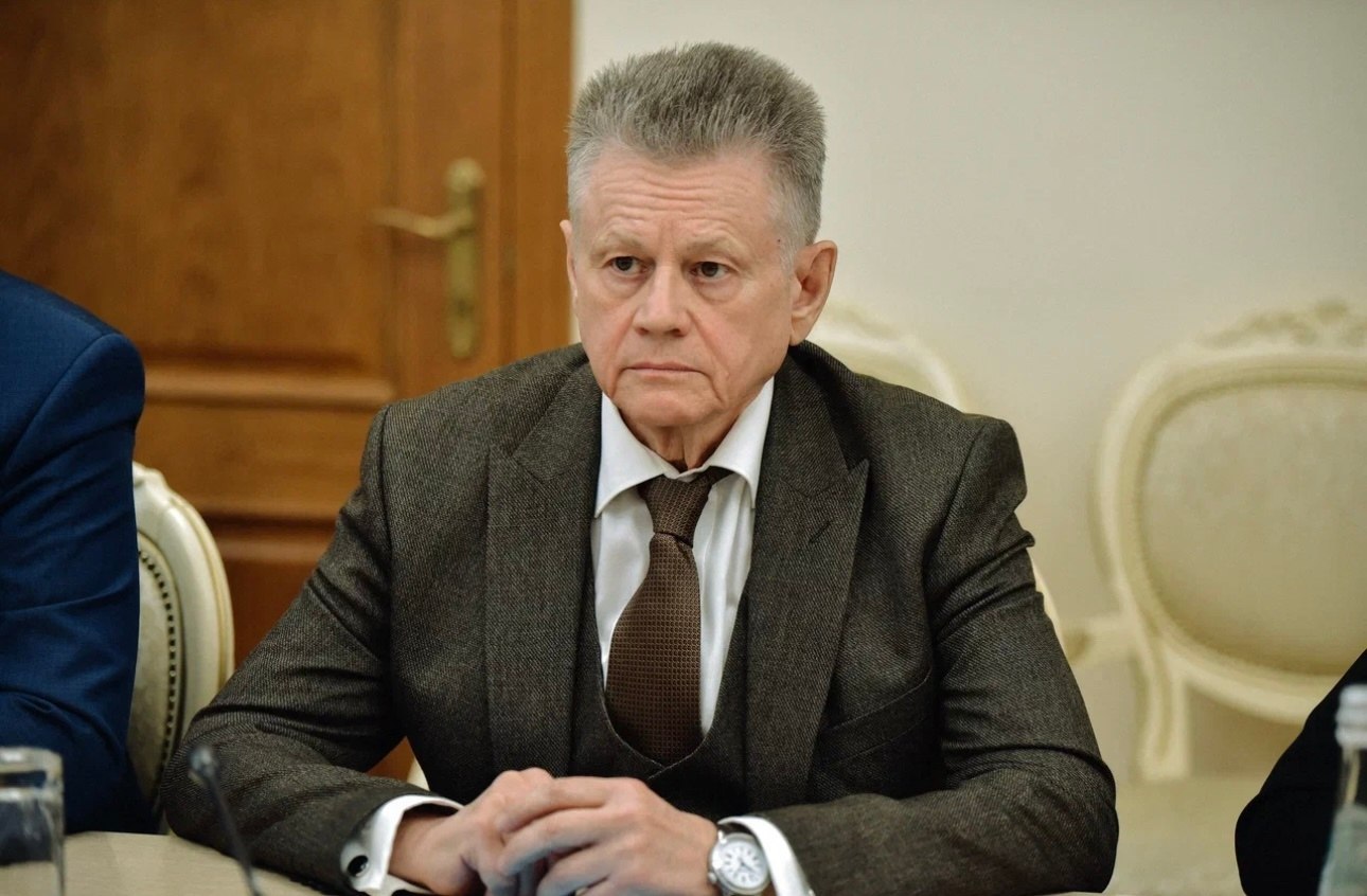 Вчера состоялось заседание Правительства Курской области, в котором принял участие новый временно исполняющий обязанности министра финансов и бюджетного контроля Курской области Владимир Панферов Вчера состоялось заседание Правительства Курской области, в котором принял участие новый временно исполняющий обязанности министра финансов и бюджетного контроля Курской области Владимир Панферов