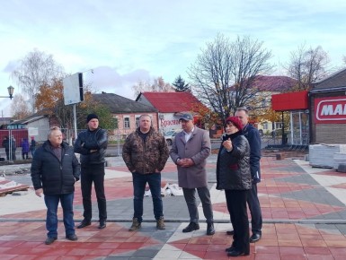 Строительство площади в местечке Свобода успешно приближается к финалу!