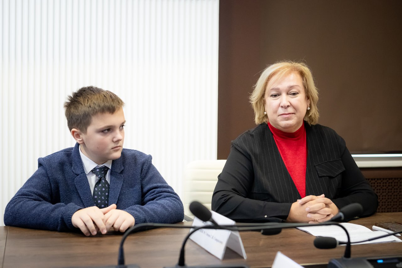 Евгений Маслов: Сегодня встретился с юными талантами нашего города — обладателями Гран-при городских конкурсов Евгений Маслов: Сегодня встретился с юными талантами нашего города — обладателями Гран-при городских конкурсов