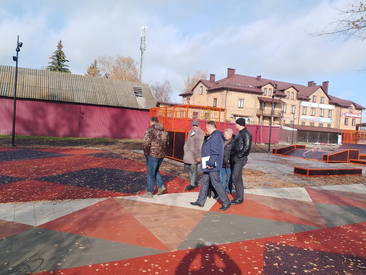 Строительство площади в местечке Свобода успешно приближается к финалу! Строительство площади в местечке Свобода успешно приближается к финалу!