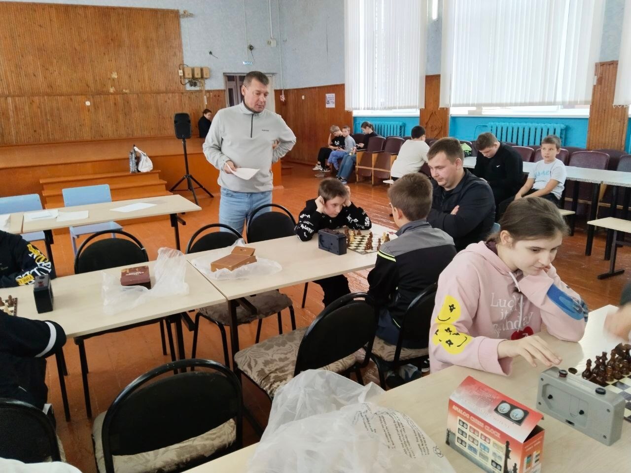 Сегодня в Касторенской СОШ №2 п. Касторное царила атмосфера интеллектуального напряжения и азарта Сегодня в Касторенской СОШ №2 п. Касторное царила атмосфера интеллектуального напряжения и азарта