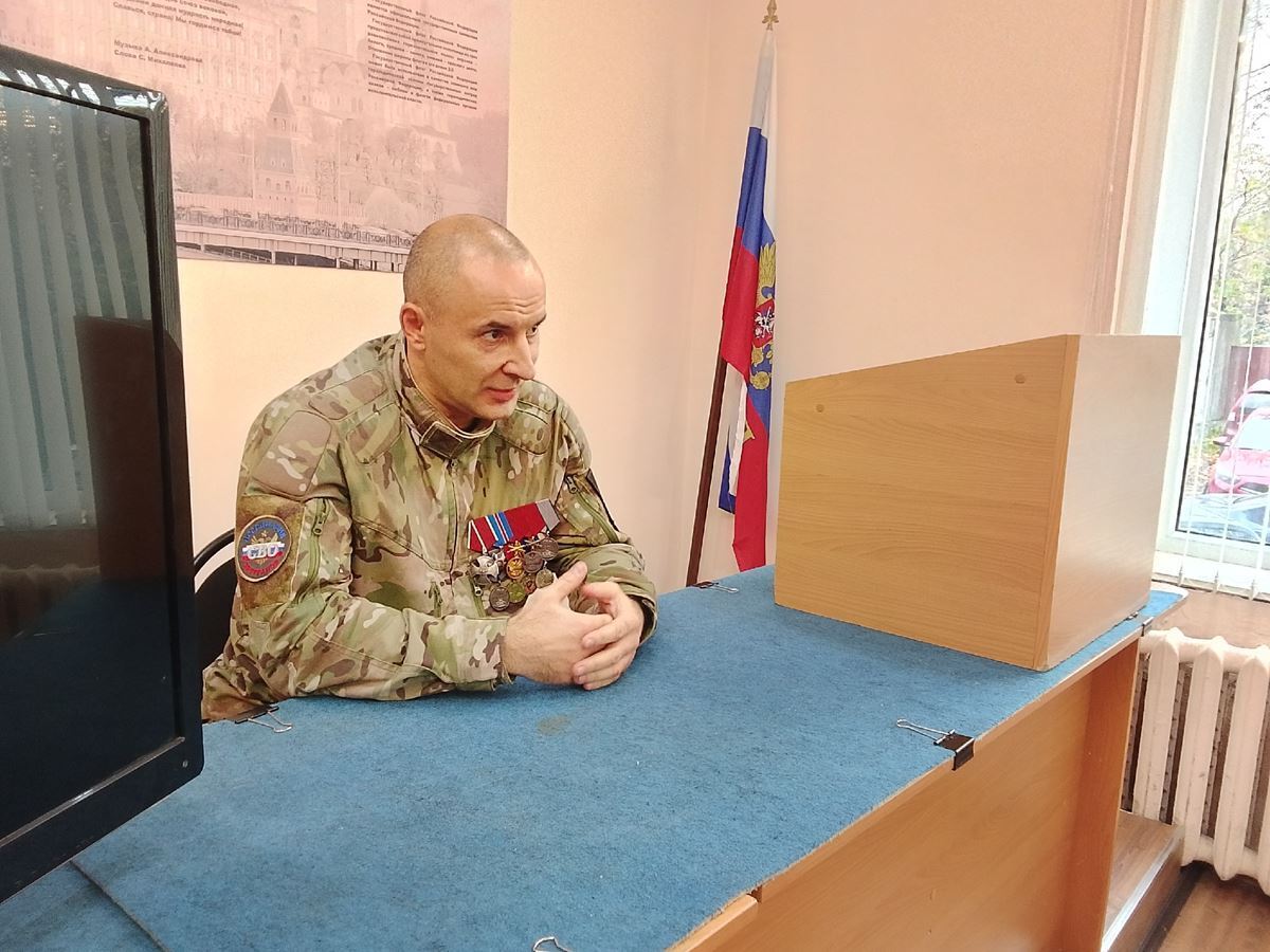 Участник СВО провел урок патриотизма на Посту №1 Участник СВО провел урок патриотизма на Посту №1