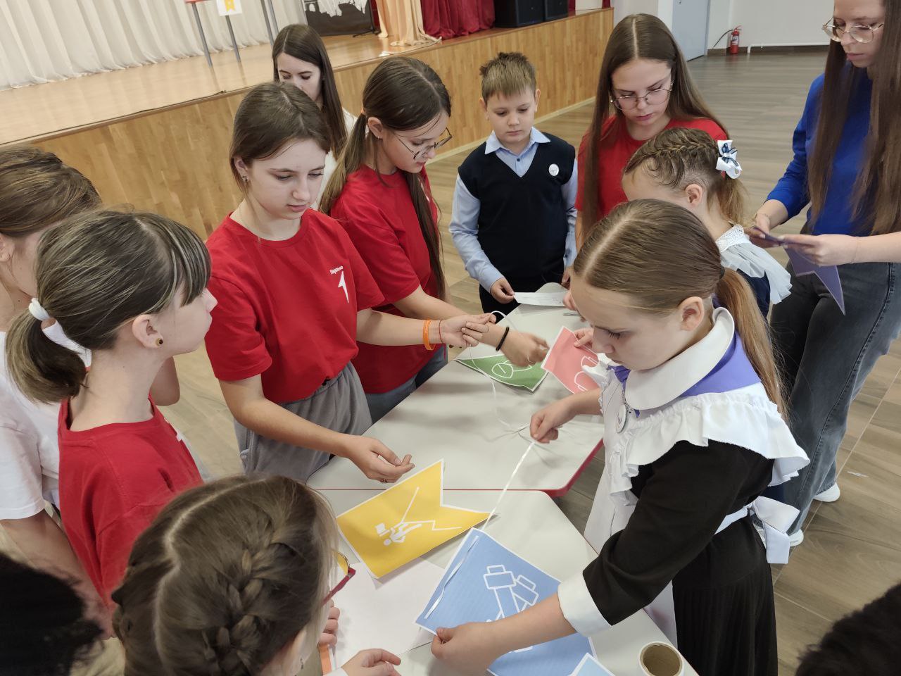 Виктор Катунин: И еще одно событие в жизни наших детей сегодня прошло в Медвенском районе Виктор Катунин: И еще одно событие в жизни наших детей сегодня прошло в Медвенском районе