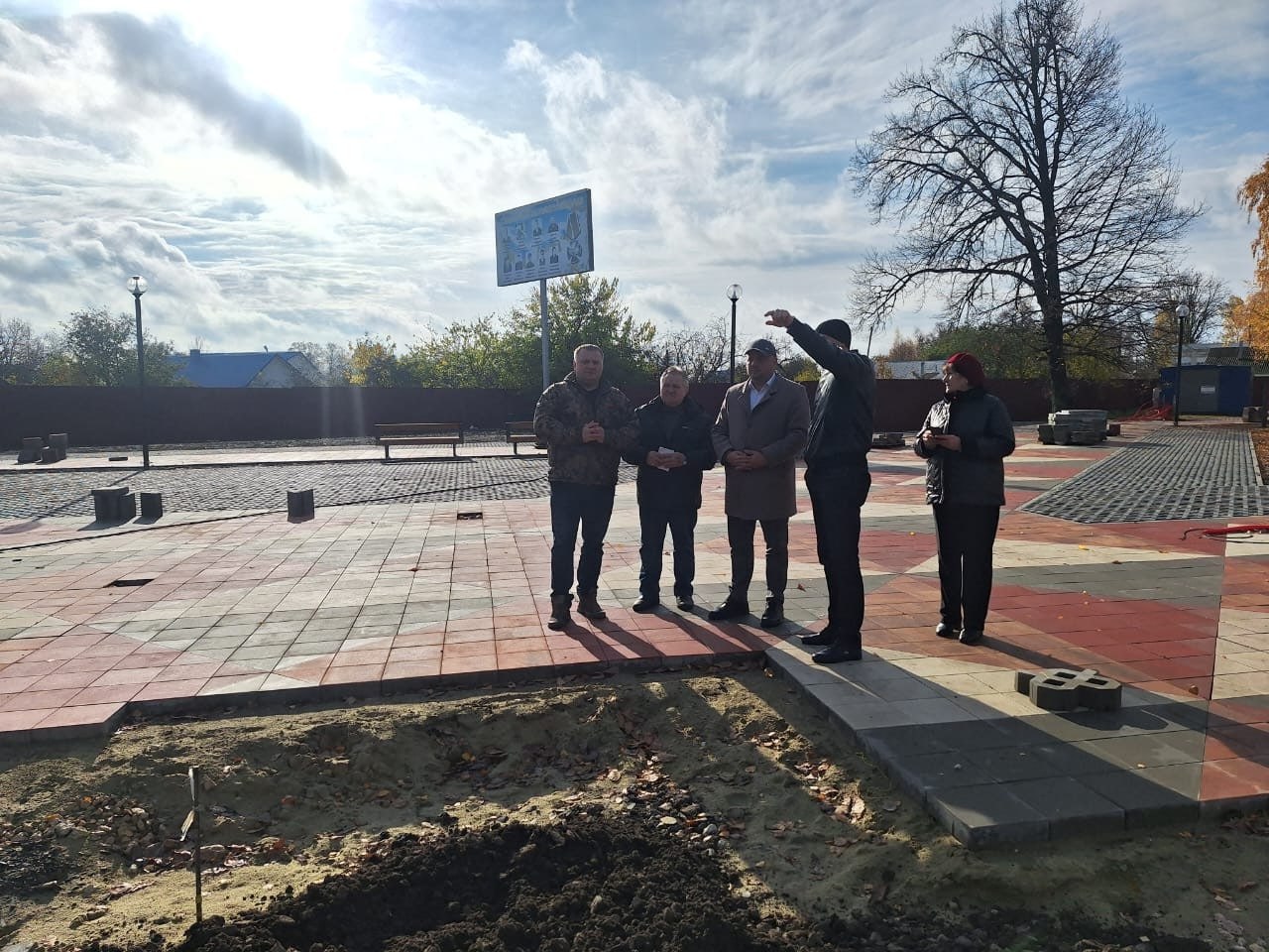 Министр жилищно-коммунального хозяйства и ТЭК Курской области Александр Мулевин провел выездное совещание в местечке Свобода Золотухинского района Министр жилищно-коммунального хозяйства и ТЭК Курской области Александр Мулевин провел выездное совещание в местечке Свобода Золотухинского района