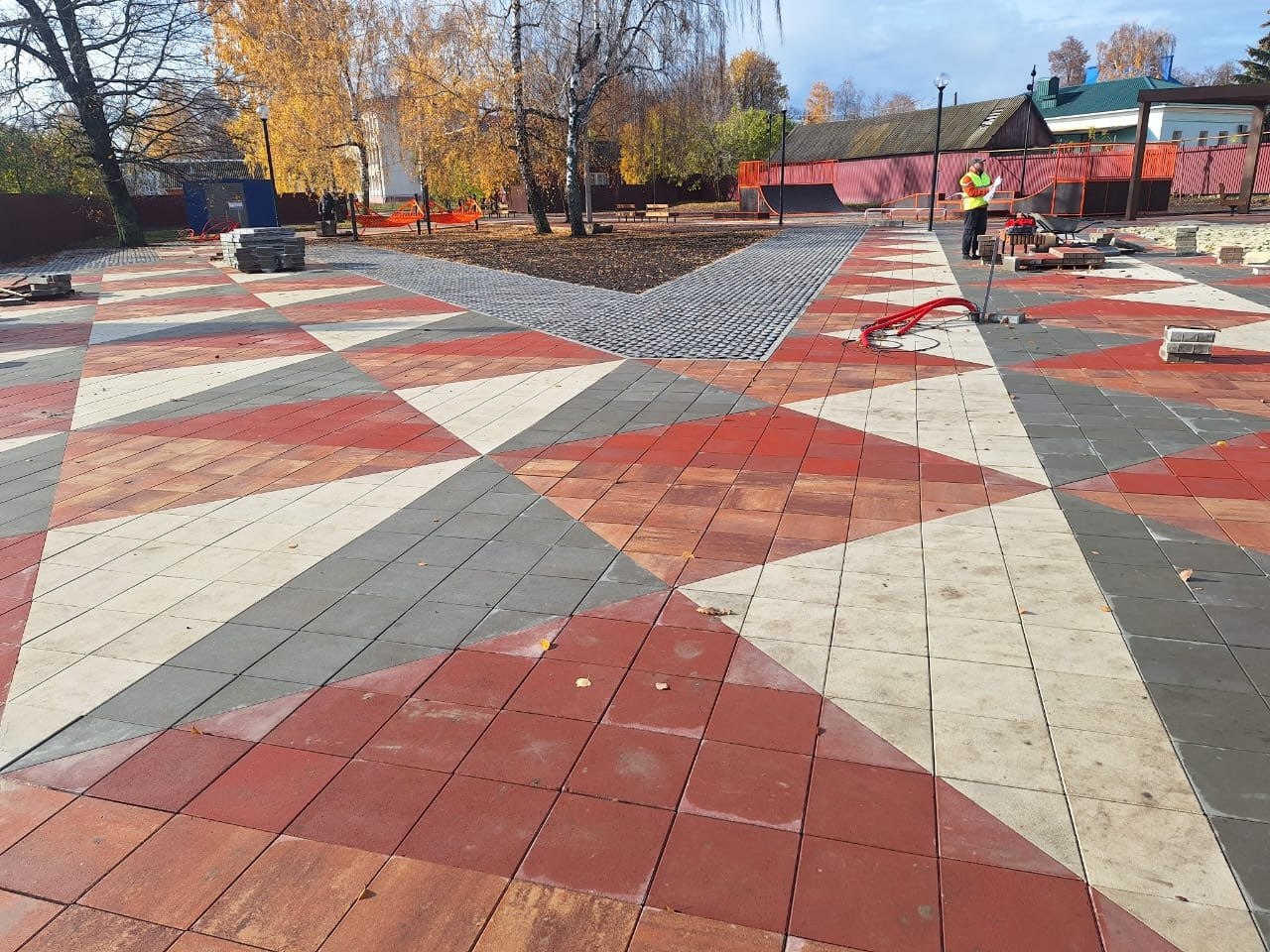 Министр жилищно-коммунального хозяйства и ТЭК Курской области Александр Мулевин провел выездное совещание в местечке Свобода Золотухинского района Министр жилищно-коммунального хозяйства и ТЭК Курской области Александр Мулевин провел выездное совещание в местечке Свобода Золотухинского района