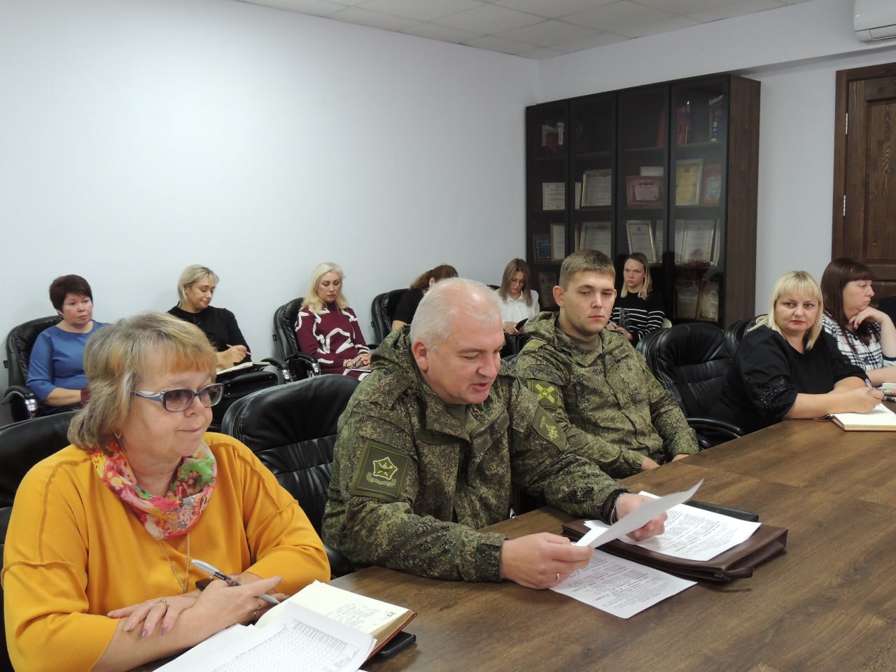 Александр Фролков: Провел рабочее совещание с главами муниципальных образований, сотрудниками районной Администрации и военкомата Александр Фролков: Провел рабочее совещание с главами муниципальных образований, сотрудниками районной Администрации и военкомата