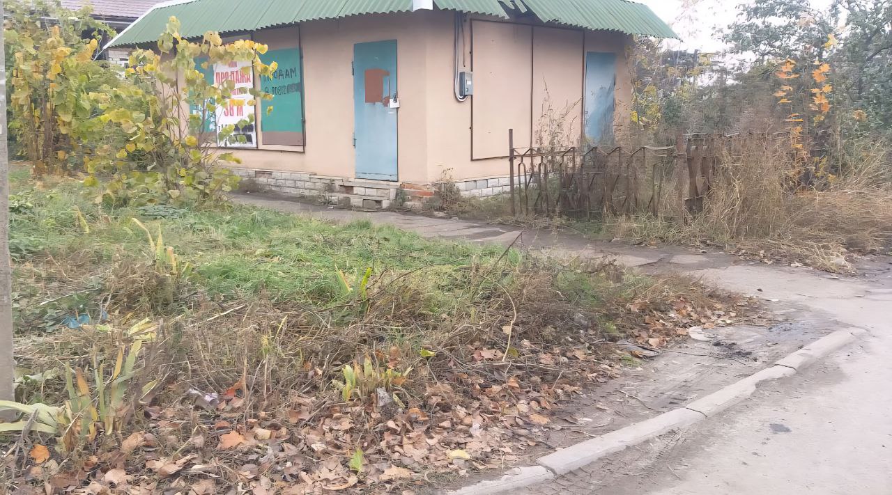 Алексей Клемешов: Сегодня усилиями сотрудников МУП "Льговское" была проведена уборка контейнерной площадки, расположенной на улице Льва Толстого Алексей Клемешов: Сегодня усилиями сотрудников МУП "Льговское" была проведена уборка контейнерной площадки, расположенной на улице Льва Толстого