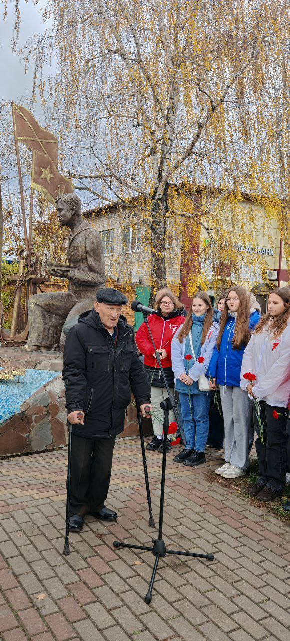 Олег Быковский: Сегодня, 29 октября 2025 года, в Октябрьском районе прошел траурный митинг, посвященный памяти погибших на линкоре «Новороссийск» Олег Быковский: Сегодня, 29 октября 2025 года, в Октябрьском районе прошел траурный митинг, посвященный памяти погибших на линкоре «Новороссийск»