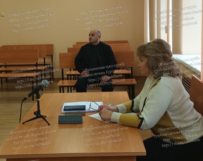 Курянина оштрафовали на 100 тысяч рублей за избиение главы поселка Курянина оштрафовали на 100 тысяч рублей за избиение главы поселка